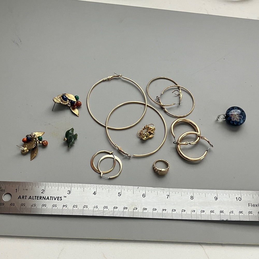 Junk jewelry lot NO GOLD OR SILVER in this lot